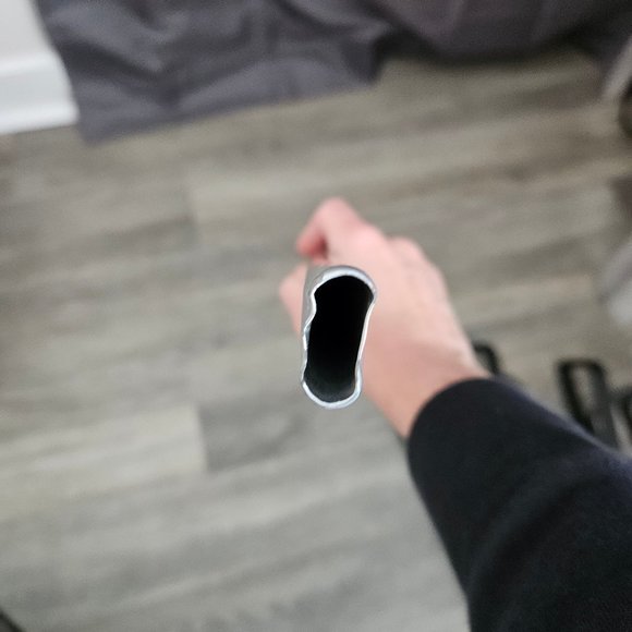 Boot rack for 3 pairs. Lightweight Metal with plastic. - Picture 4 of 7